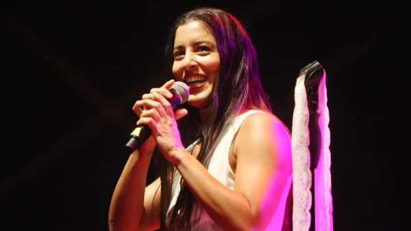 Eurovision: «Μετά από χρόνια με κάτι αγνώστους...» - Χαλασμός στο twitter με την απόφαση της ΕΡΤ να επιλέξει την Μαρίνα Σάττι