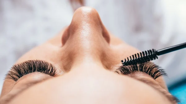 Ανακαλύψαμε τη Νο1 μάσκαρα που έχει γίνει viral στο TikTok & είναι και value for money!