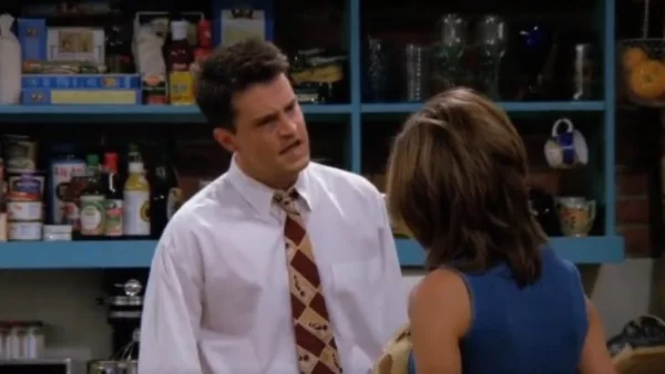 Ανατριχιαστικό: «Θα πεθάνω μόνος μου, το ξέρω» - Η προφητική σκηνή του Μάθιου Πέρι στη σειρά Φιλαράκια