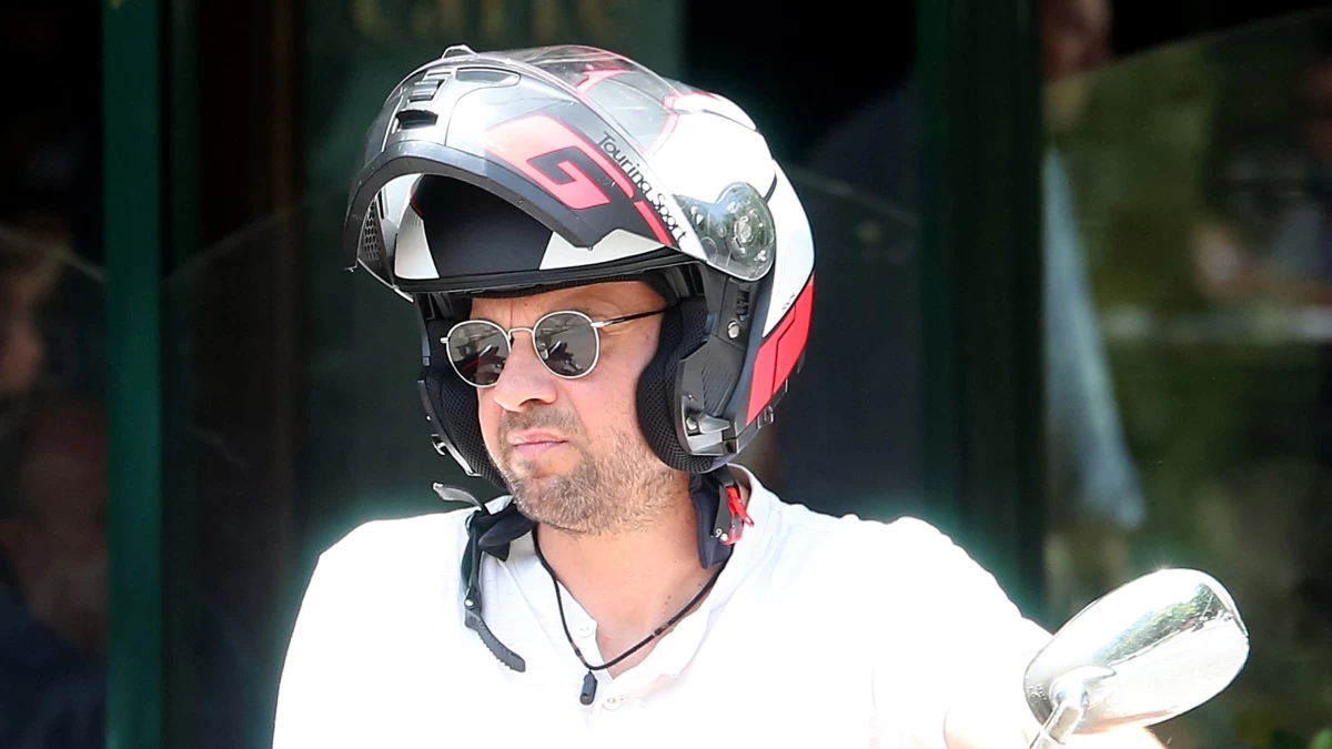 «Είναι κάτι απαράδεκτο, κατάπτυστο και τραγικό» - Τα αιχμηρά σχόλια του Μέμου Μπεγνή για τον Αχιλλέα Μπέο