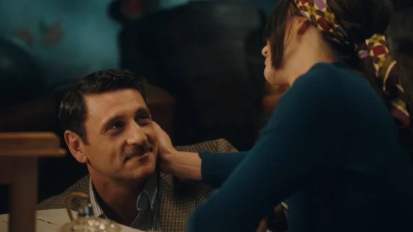 Το Ναυάγιο (9/10): Λίγο πριν την τραγωδία στη θάλασσα, βρίσκουν το πτώμα του θαμμένο στο βουνό...