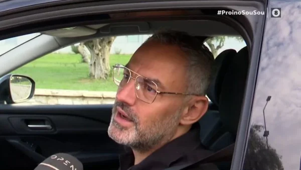 Νίκος Συρίγος: Έβαλε μπρος το αμάξι και έφυγε - Η απάντηση σε ερώτηση για τη σχέση της κόρης του με την Ελεωνόρα Ζουγανέλη