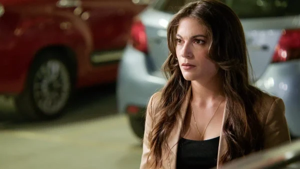 Παγιδευμένοι: «Το μαχαίρι είναι όπλο του φόνου;» - Θανάσιμος κίνδυνος για την Άννα