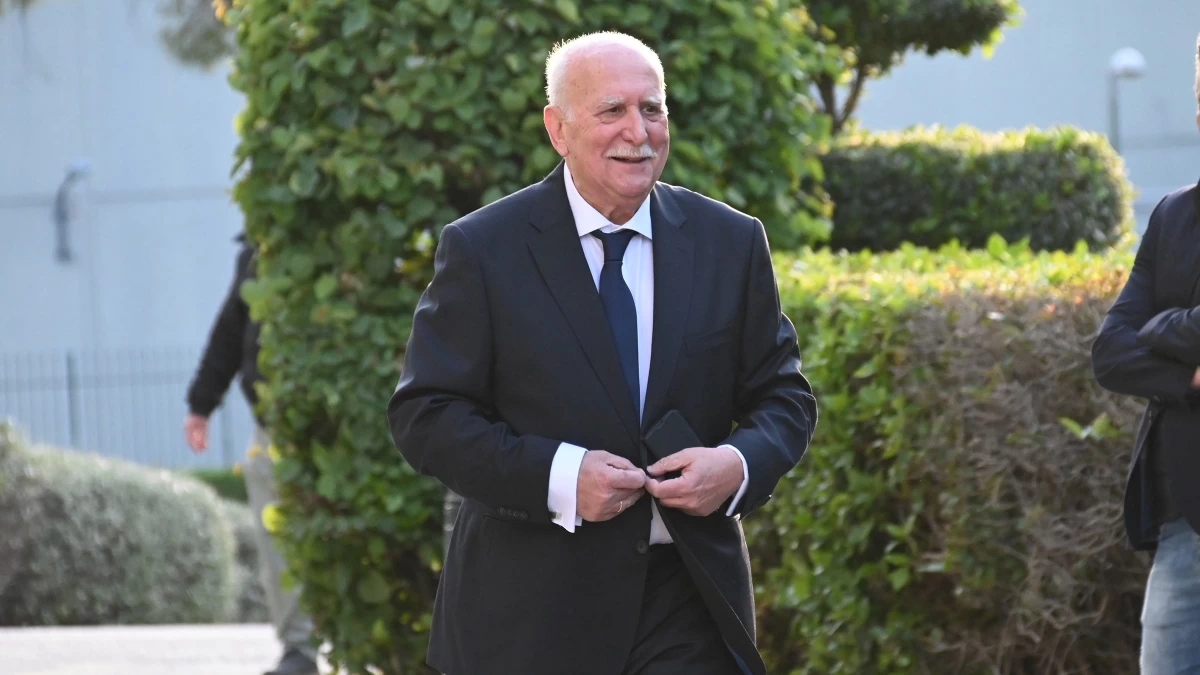 Γιώργος Παπαδάκης: «Εγώ δεν έχω τρία παιδιά έχω τέσσερα...» - Η αποκαλυπτική συνέντευξη του μεγάλου παρουσιαστή