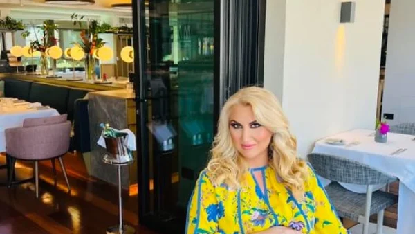 Εξιτήριο για την Γιάννα Παναγοπούλου - Οι αναρτήσεις με το μωράκι της από το μαιευτήριο