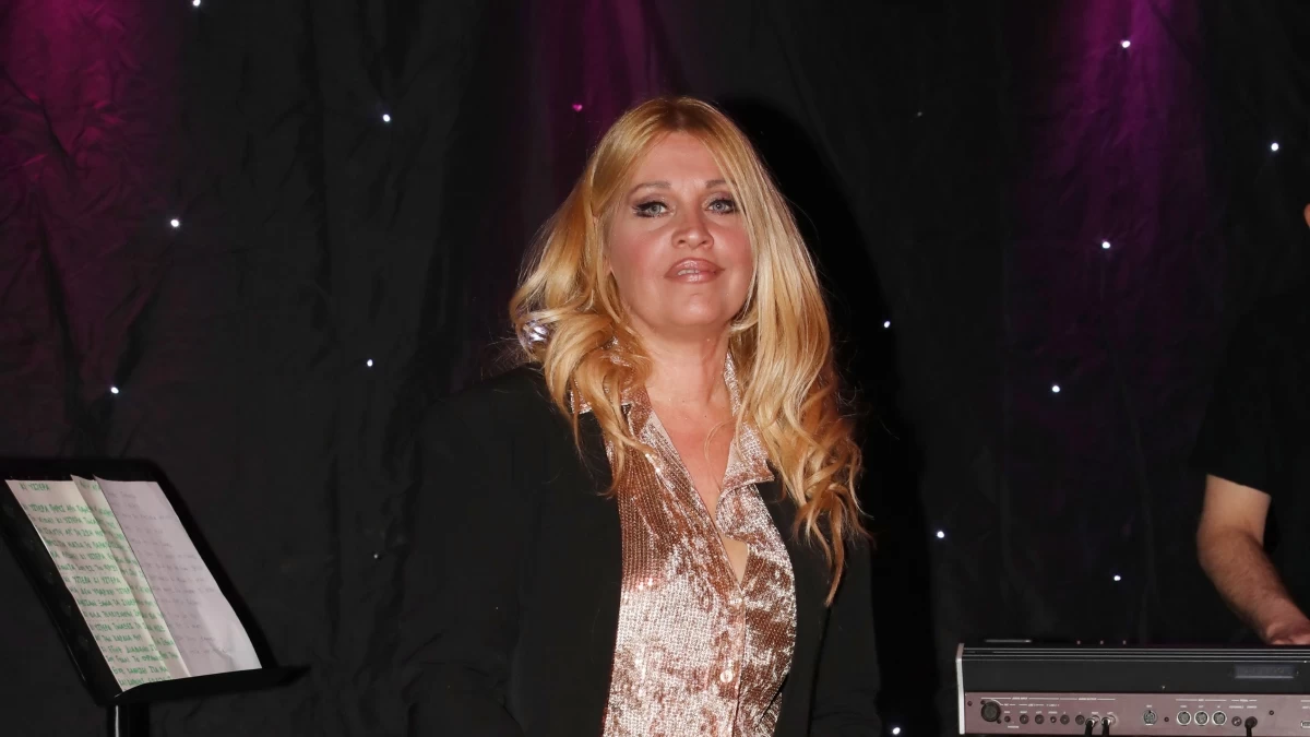 «Μίλησα με το παιδί...» - Η πρώτη αντίδραση της Σαμπρίνας για τη σύλληψη του γιου και του πρώην συντρόφου της στον Βόλο