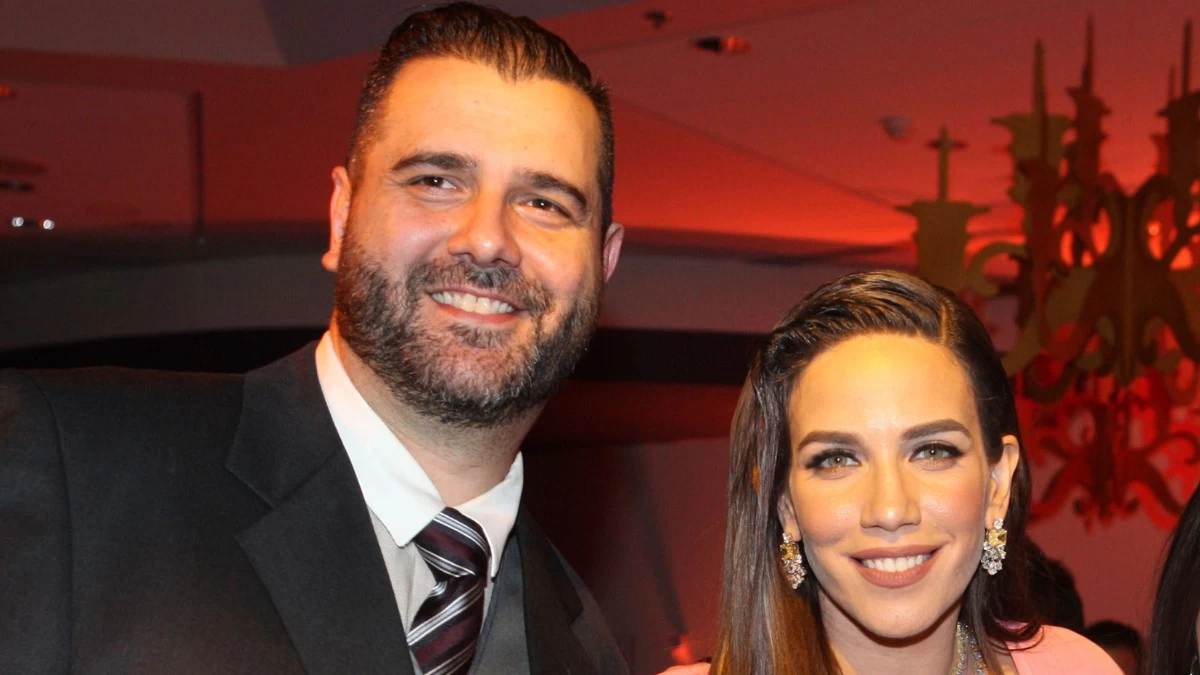 Με κολάν και τοπ στο πάρτι του γιου της - Σερίφης & Στικούδη μεταμόρφωσαν ολόκληρο το σπίτι τους για τα γενέθλια του Βύρωνα