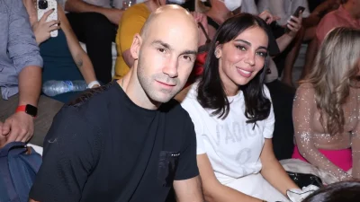 Εντυπωσιακή διακόσμηση με στεφάνια, κολοκύθες και σκελετούς - Σε σκηνικό ταινίας Halloween μετατράπηκε η οικία Σπανούλη