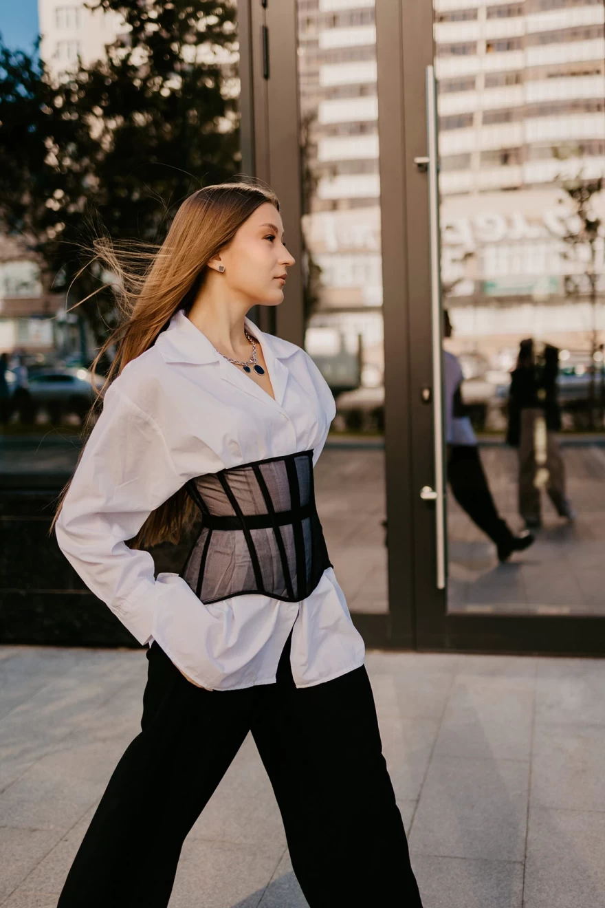 κορσές με πουκάμισο