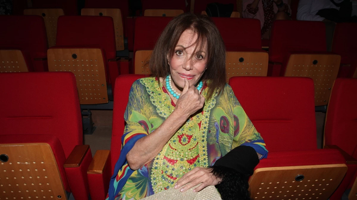 Το είχε φορέσει σε συναυλία του Μίκη Θεοδωράκη - Το φόρεμα που θα βάλει στο μεγάλο αντίο η Μαίρη Χρονοπούλου