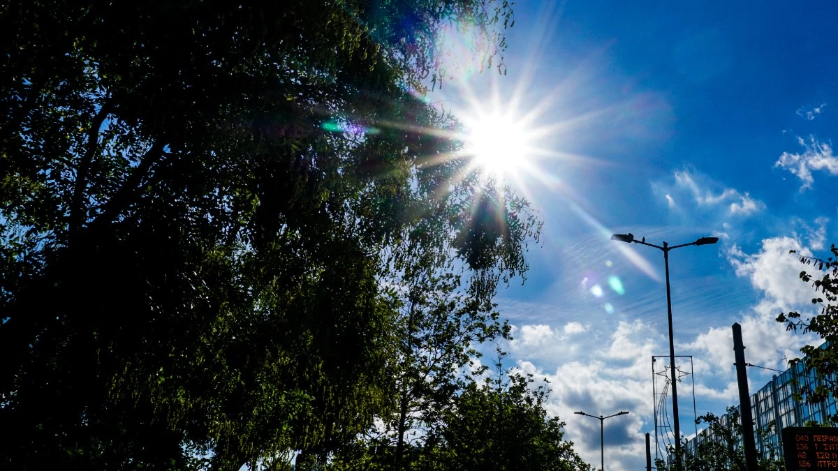 Καιρός 21/11: Άνοδος της θερμοκρασίας ως προς τις ελάχιστες τιμές - Που θα σημειωθούν καταιγίδες;