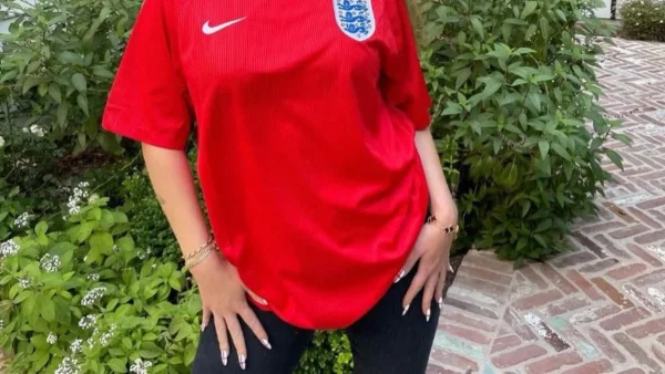 Πασίγνωστη τραγουδίστρια παντρεύτηκε και το "πρόδωσε" στα παρασκήνια γνωστής εκπομπής