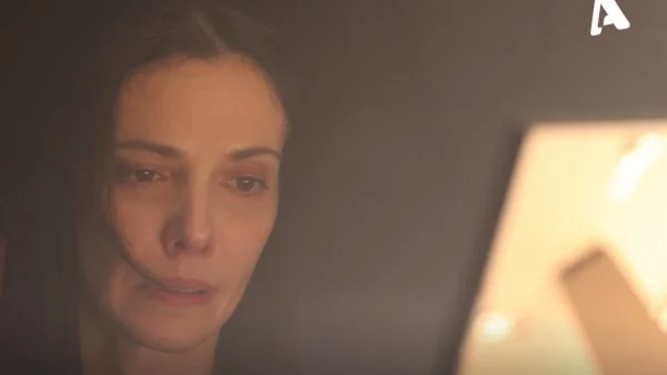 Σασμός (22/11): «Απόψε κιόλας, Καλλιόπη...» - Γυρνάει το μάτι της Βασιλικής και ζητά απεγνωσμένα να σκοτώσει τον Λάζαρο