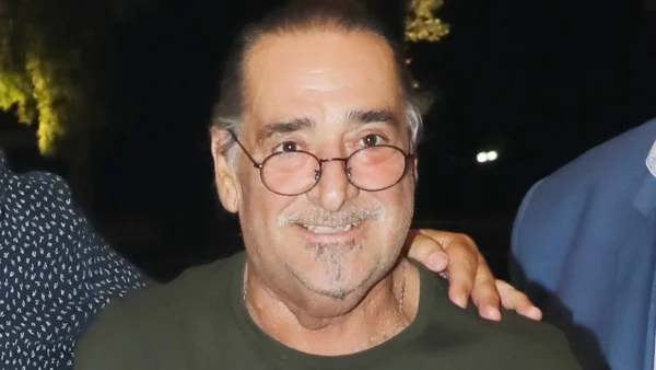 Βασίλης Καρράς: Ο δικηγόρος του διαψεύδει πληροφορίες που κυκλοφόρησαν - «Οποιαδήποτε ιατρική επίσκεψη γίνεται...»