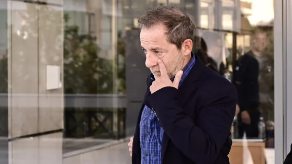 Η πρώτη εμφάνιση του Δημήτρη Λιγνάδη μετά από 14 μήνες - Αναβολή για τον Σεπτέμβρη του 2024 πήρε η δίκη για το βιασμό του 16χρονου
