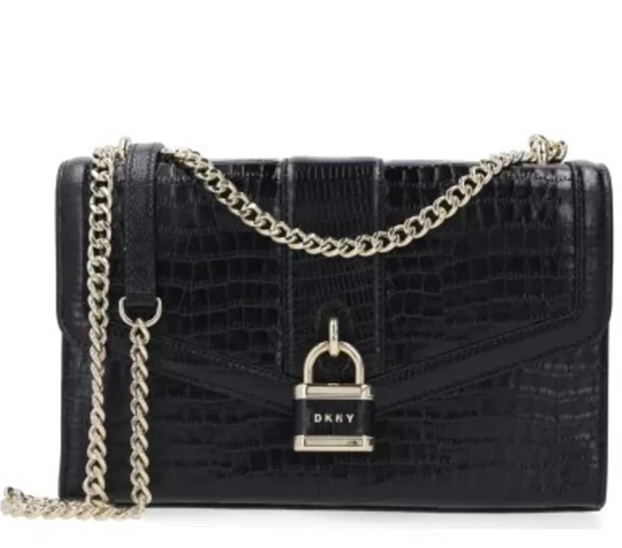 μαύρη τσάντα