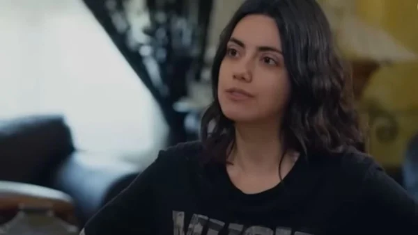 Γη της ελιάς: «Αν γεννηθεί αυτό το παιδί ξέχνα με» - Η Ειρήνη εκβιάζει τον Δημοσθένη