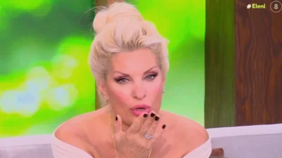 «Ήσουν έγκυος στο προτελευταίο σου παιδί, η κοιλιά σου ήταν τούρλα και...» - Πρωτοφανής αποκάλυψη για την Ελένη Μενεγάκη