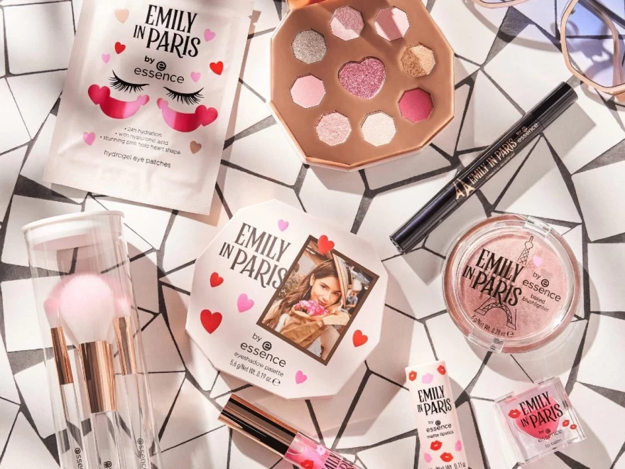 emily_in_paris_essence