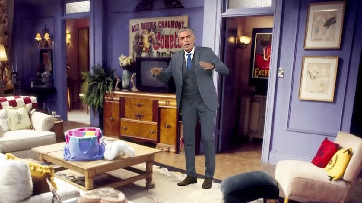 «Ε,και σε δεί η Μόνικα να πατάς το χαλί κακομοίρη μου» - Χαλασμός στο Twitter με την εισβολή του Νίκου Ευαγγελάτου στο σπίτι της σειράς "Φιλαράκια"