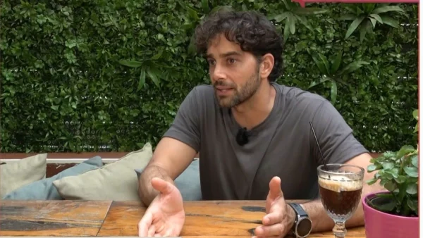 «Η συνεπιμέλεια είναι ένα τεράστιο βήμα...» - Όσα αποκάλυψε ο Χάρης Γιακουμάτος για τις σχέσεις με την πρώην σύζυγό του