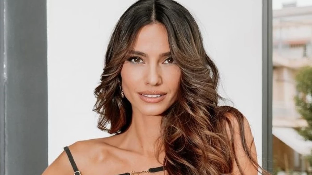 H Ηλιάνα Παπαγεωργίου μας ταξιδεύει στα 70's μέσα από ένα υπέροχο beauty look που ζηλέψαμε!