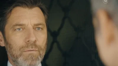 Σοκαριστικές εξελίξεις στο Ναυάγιο: Της κάνει πρόταση γάμου, εκείνη δέχεται και μετά μαθαίνει πως είναι φονιάς