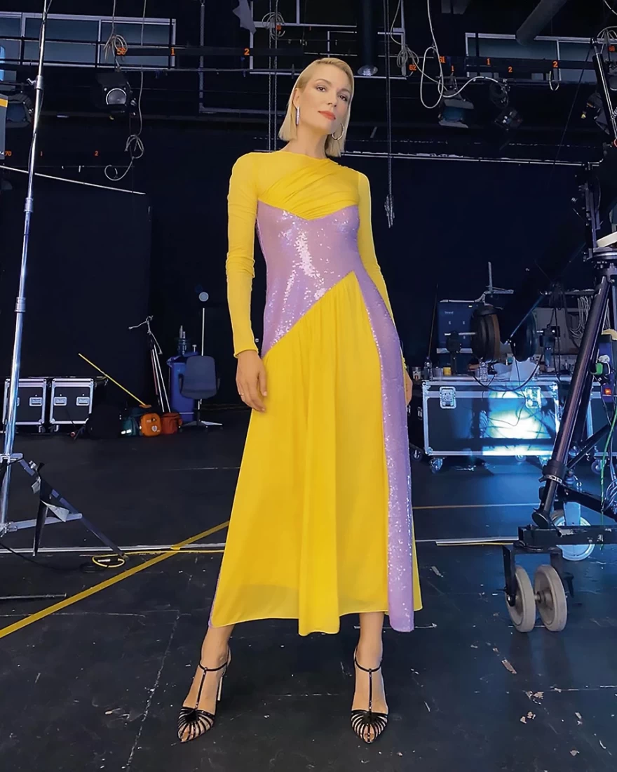 καγιά παρόν