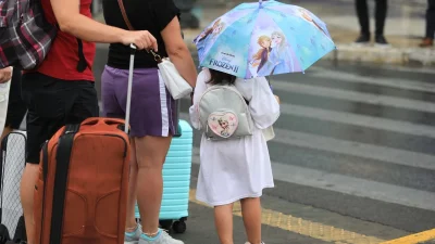 Καιρός σήμερα 1/11: Αλλαγή σκηνικού - Ο Νοέμβρης μπαίνει με βροχές