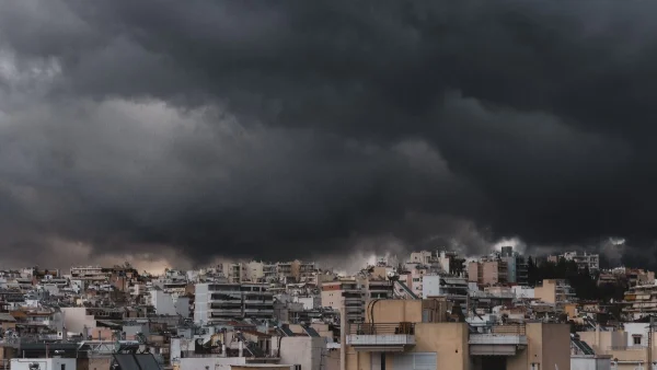 Επικαιροποιήθηκε το έκτακτο δελτίο επιδείνωσης καιρού - Σε λίγες ώρες ξεκινάνε καταιγίδες, χαλαζοπτώσεις και κεραυνοί