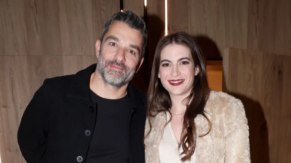 Από τη μία η Φεντόρουφ και από την άλλη ο γιος από τον γάμο του με την Αλικάκη - Η βραδινή έξοδος του Πέτρου Λαγούτη με την σύντροφο και το παιδί του