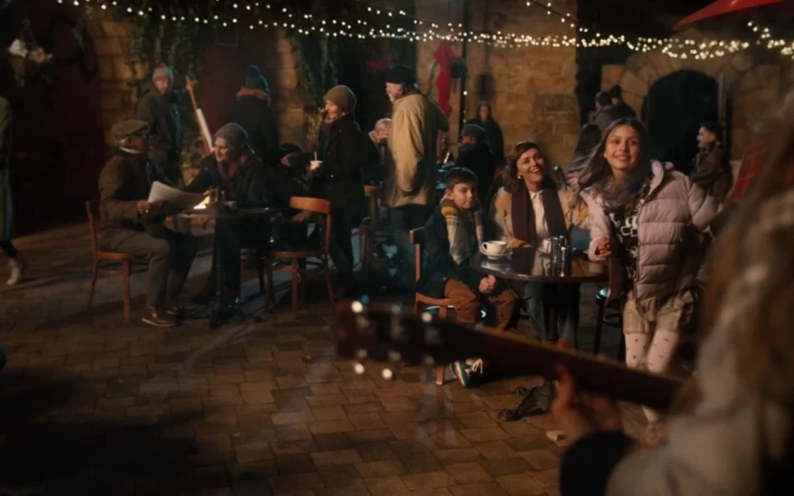 Η γιορτινή καμπάνια της Dinsey για την επέτειο των 100 χρόνων εστιάζει στη δύναμη των ευχών