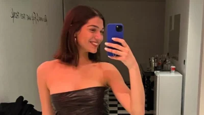 Έχει ενιαίο σαλόνι με κουζίνα, λευκούς τοίχους, τεράστια γκρι μοκέτα και λουλούδια - Το φοιτητικό σπίτι της Μελίνας Νικολαΐδη στο Λονδίνο