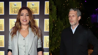 Έφτασε αθόρυβα και χάθηκε στο πλήθος - Η σπάνια εμφάνιση του Ανδρέα Καψάλη στο πλευρό της Έλενας Παπαρίζου