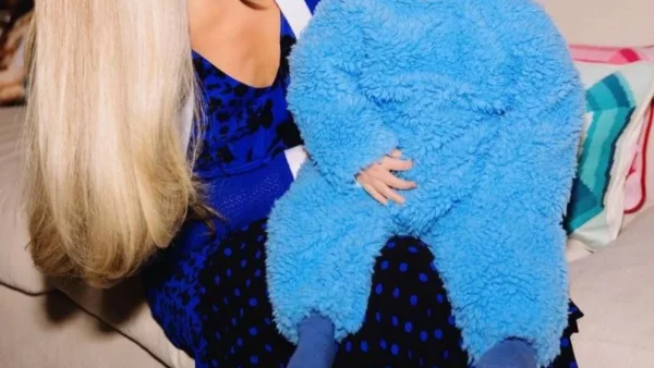 Μετά το γιο έρχεται και η κόρη - Μητέρα για δεύτερη φορά πασίγνωστη ξανθιά τηλεπερσόνα