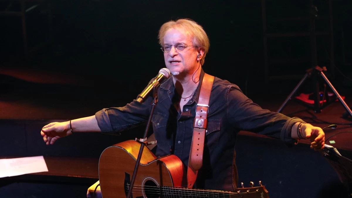 «Και πάντα αυτό το βράδυ...» - H "ανατριχιαστική" ανάρτηση του Μίλτου Πασχαλίδη για τον πατέρα του