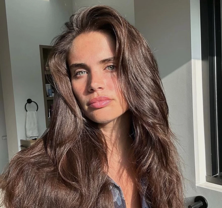 sara_sampaio_pink_flush