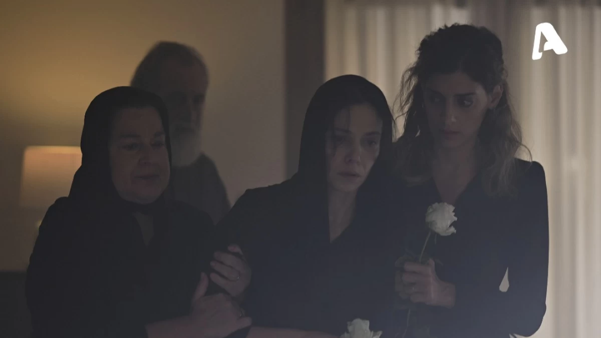 Σασμός: Σπαρακτικές εικόνες! Υποβασταζόμενη η Βασιλική στην κηδεία του Νικηφόρου - Φωτογραφίες