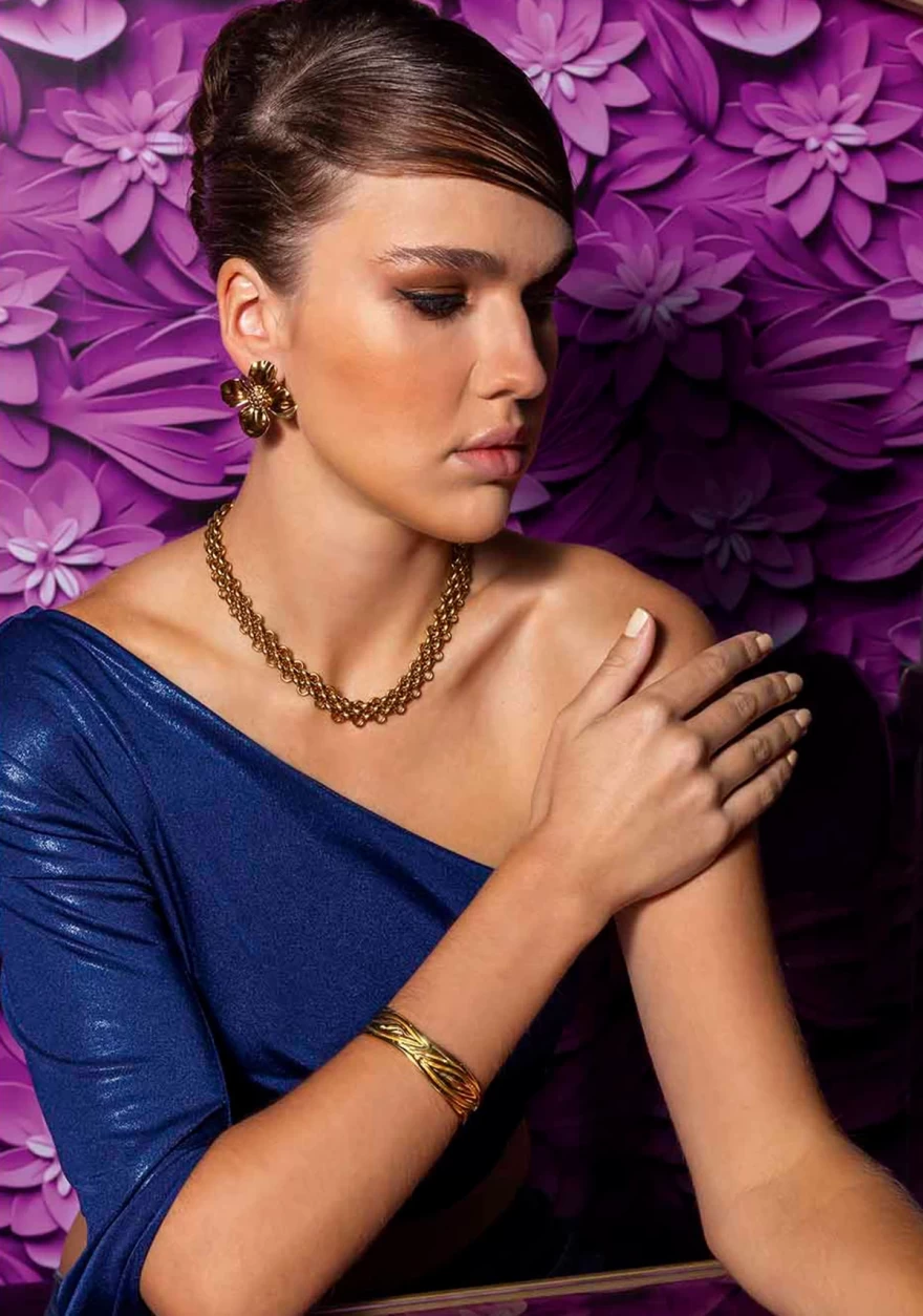 κολιέ statement