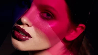 Statement lips: To μακιγιάζ που θα κάνεις αυτά τα Χριστούγεννα!