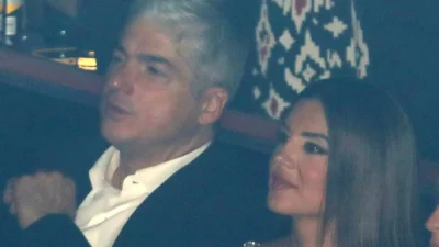 Τους κοιτούσαν όλοι στα μπουζούκια: Με μικροσκοπικό μίνι φόρεμα και τιράντες από στρας η Σταματίνα Τσιμτσιλή - Τα "έσπασε" μέχρι το πρωί με τον Θέμη Σοφό