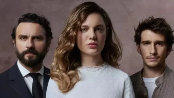 Το Προξενιό της Ιουλίας: Τη βρίσκουν αναίσθηση με χάπια στο πάτωμα - Η Φιλιώ κάνει απόπειρα αυτοκτονίας