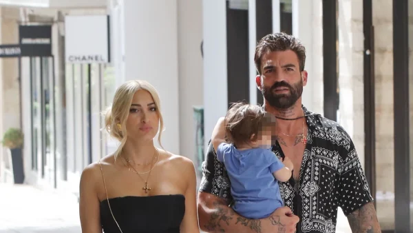 «Αγάπες μου!» - Το τρυφερό βίντεο της Ιωάννας Τούνη με τον Δημήτρη Αλεξάνδρου και το γιο τους, Πάρη μέσα από το τζακούζι