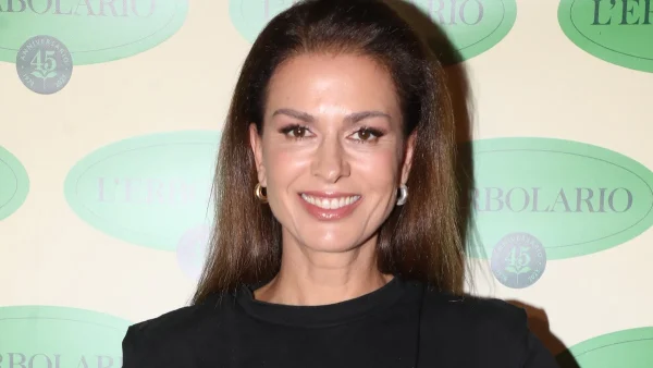 «Στο σπίτι βάζω πράγματα που είναι...» - Τα μυστικά διατροφής και ομορφιάς της Τζίνας Αλιμόνου που την κρατούν νέα στα 51 της