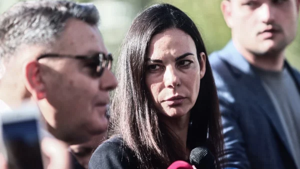 Ελεύθερη η Εύη Βατίδου