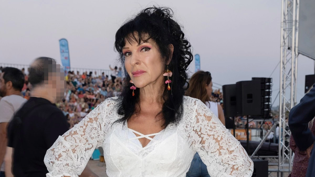 Σοφία Βόσσου: «Θεωρώ ατυχέστατο αυτό που είπε ο Light» - Στο πλευρό του Ανδρέα Μικρούτσικου και η τραγουδίστρια