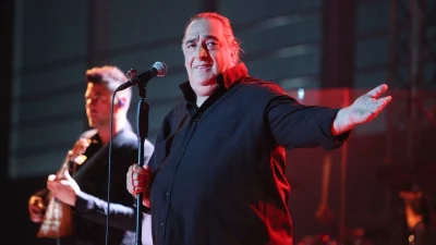 Βασίλης Καρράς: Το συγκινητικό "Αντίο" της δισκογραφικής του εταιρείας