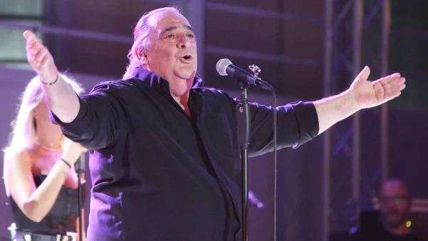 Βασίλης Καρράς: Ο μαέστρος του αποκαλύπτει - «Μας είχε απαγορεύσει να...»