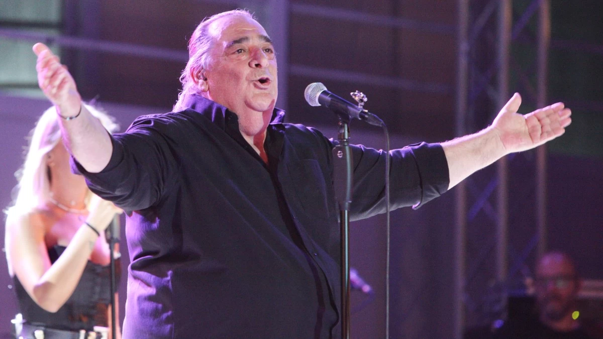 Βασίλης Καρράς: Ο μαέστρος του αποκαλύπτει - «Μας είχε απαγορεύσει να...»