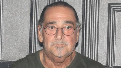 Βασίλης Καρράς: Έκτακτο αφιέρωμα από την ΕΡΤ προς τιμήν του